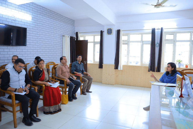 पौड़ी में NEET UG 2026 परीक्षा की तैयारियों की समीक्षा, 3 मई को दो केंद्रों पर 444 अभ्यर्थी देंगे परीक्षा।