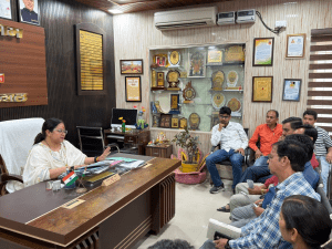 श्रीनगर में ट्रैफिक सुधार के लिए नई पार्किंग व्यवस्था लागू, यात्रा सीजन में जाम नियंत्रण पर जोर।