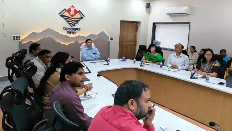 उत्तराखंड में मातृ मृत्यु दर घटाने को मिशन मोड में काम, एएनएम तक को जोड़ा गया मॉनिटरिंग में