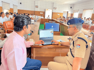 16वीं जनगणना: पौड़ी में पहली बार स्व-गणना पर पुलिस कर्मियों को डिजिटल प्रशिक्षण, 110 अधिकारियों-कर्मियों ने सीखी प्रक्रिया।
