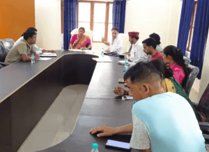 कपकोट : नगर पंचायत बोर्ड बैठक में पशु आश्रय स्थल और शौचालय निर्माण को मंजूरी, कूड़ा शुल्क भी तय