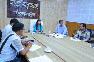 पौड़ी गढ़वाल में एसआईआर-2026: जिलाधिकारी स्वाति एस भदौरिया ने राजनीतिक दलों संग की समीक्षा बैठक, मतदाता सूची शुद्धिकरण पर जोर।