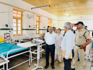 पौड़ी मंडलायुक्त आनंद स्वरूप का जिला चिकित्सालय का औचक निरीक्षण, फायर सेफ्टी ऑडिट और मरीजों की सुविधाओं पर दिया जोर
