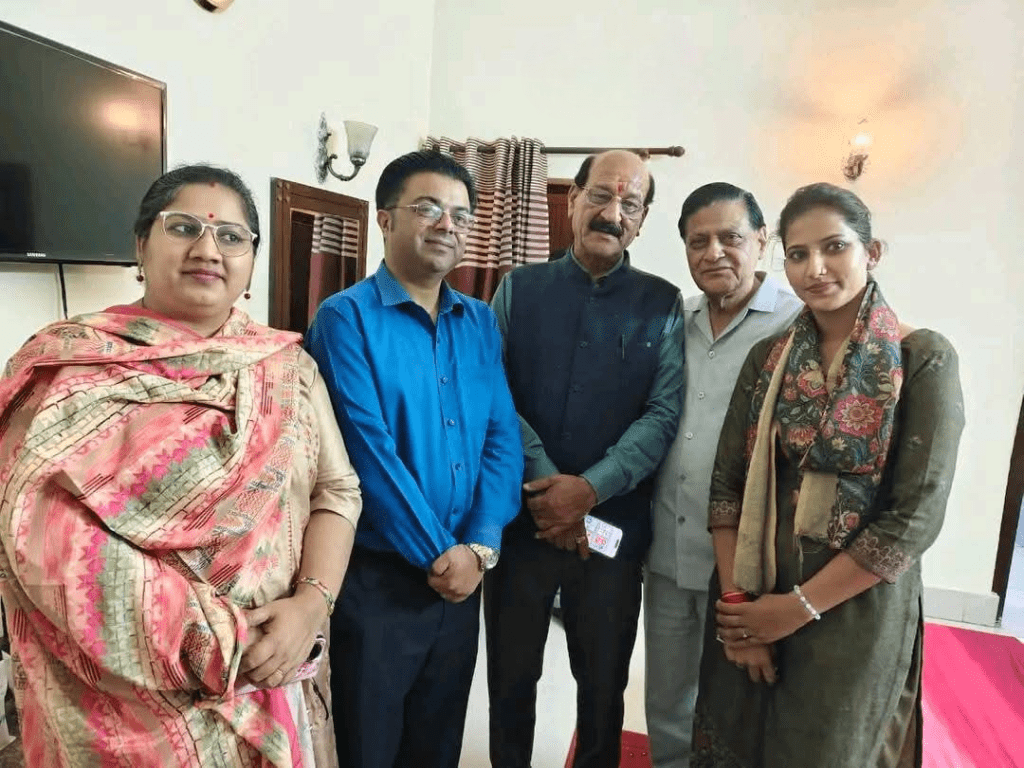 डॉक्टर्स डे पर अधिवक्ताओं की मुहिम, श्रीनगर के सेवाभावी चिकित्सकों के सम्मान के लिए सरकार से उठाई मांग।