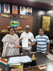 श्रीनगर में प्रेस क्लब भवन की मांग हेतु पत्रकारों के प्रतिनिधिमंडल ने महापौर से की भूमि आवंटन की मांग।