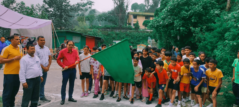 स्वतंत्रता दिवस पर कंडोलिया से टेका तक दौड़े युवा, 123 खिलाड़ियों ने क्रॉस कंट्री रेस में दिखाया दम; 15 अगस्त को होगा सम्मान।