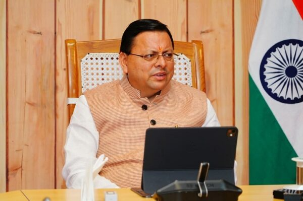 dehradun-cm-dhami-rajya-sthapna-divas-tayari-gaddhamukt-sadak-abhiyan-samayhastakshar