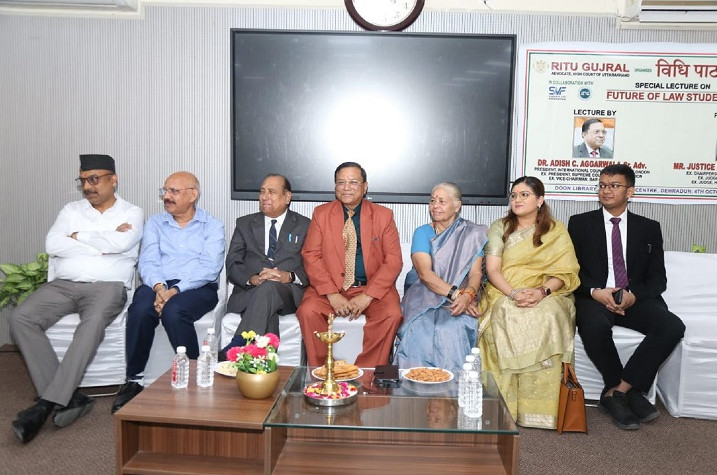 dehradun bhavishya vidhi chhatra vyakhyan dr adish agrwala samayhastakshar