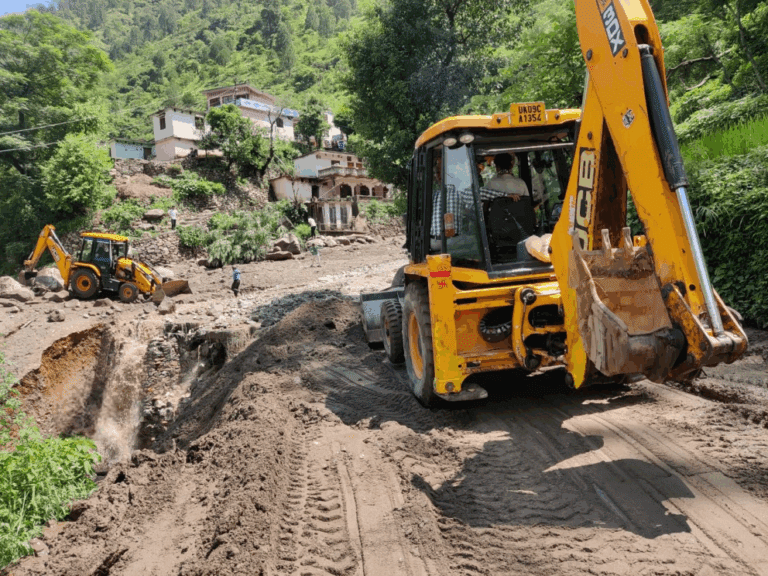 देहरादून: ग्रामीण निर्माण विभाग ने तीन निर्माण कार्यों के लिए ई-निविदाएं आमंत्रित कीं