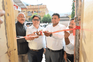 srinagar garhwal base hospital health secretary inspection 1 samayhastakshar