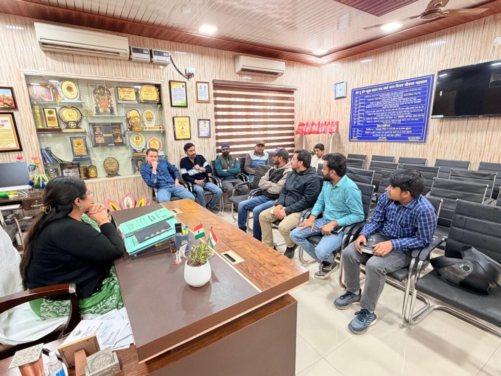 श्रीनगर नगर निगम ने पर्यटन सीजन से पहले पेयजल संकट दूर करने के लिए जल संस्थान के साथ की बैठक।