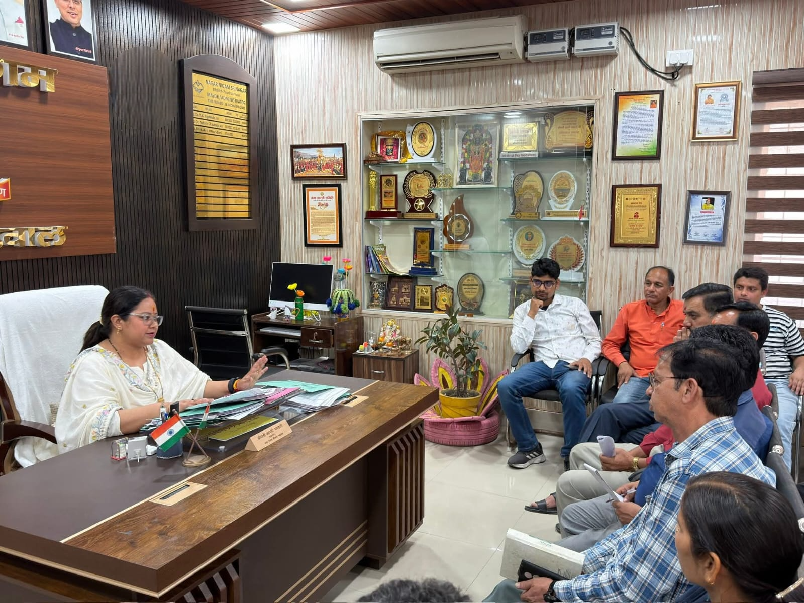 Srinagar me traffic sudhar ke liye nai parking vyavastha lagu