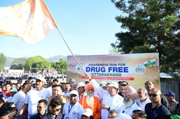 हल्द्वानी में ‘रन फॉर अवेयरनेस’ से नशामुक्त उत्तराखंड का संदेश, सीएम धामी ने दिलाई शपथ।