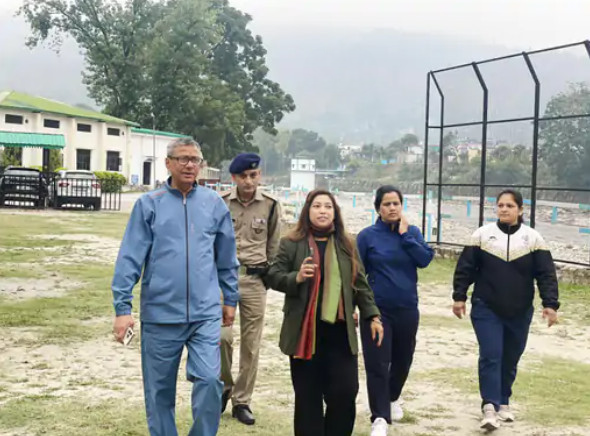 राज्य स्तरीय खेल परिषद अध्यक्ष कुलदीप बुटोला ने खेल इंफ्रास्ट्रक्चर का निरीक्षण किया, खिलाड़ियों को विश्वस्तरीय सुविधाएं देने के निर्देश