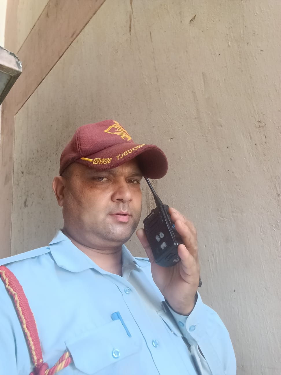 Sharab Ke Nashe Mein Aaye Teemardaron Ko Bahar Kiya