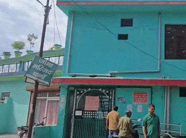 डोईवाला में विवादित मस्जिद परिसर को MDDA ने किया सील, भारी पुलिस बल तैनात; काली सेना के अल्टीमेटम के बाद चली कार्रवाई
