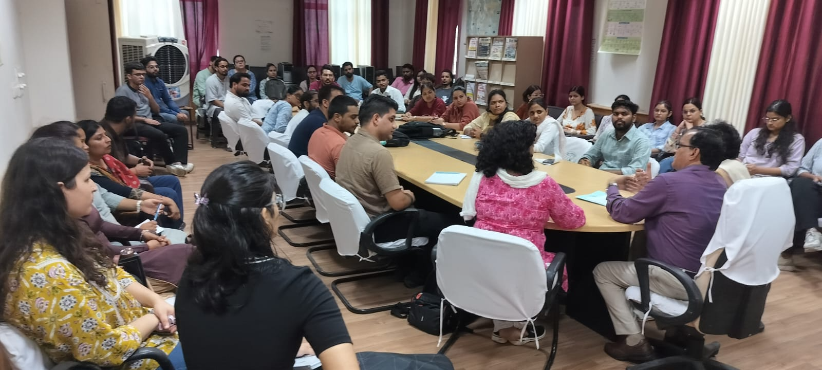 HNB Garhwal Univ me Guru Purnima se jari hai Chhatra Samvad