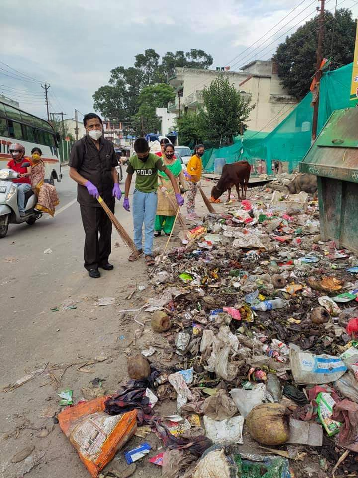 Pauri ki nayi CMO Dr Meghna Aswal ka Srinagar me swagat