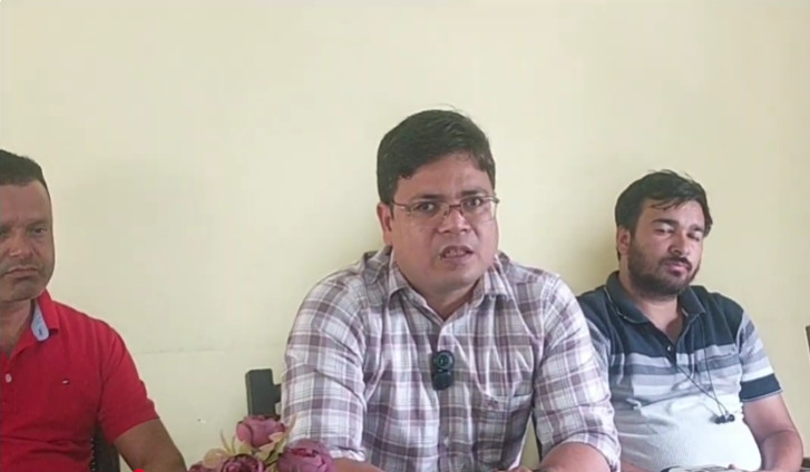 झूठे वादों से परहेज, कामों के दम पर चुनावी मैदान में: विजय रावत ने किया श्रीनगर से निर्दलीय दावेदारी का ऐलान।